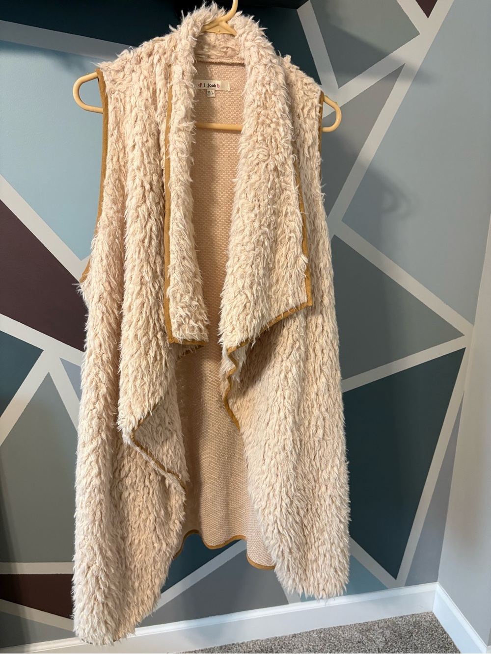 Cozy Plush Faux-Fur Vest in Cream - i Joah